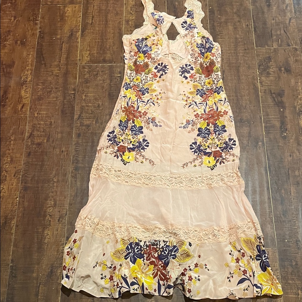 FARM Rio
Floral Lace Slip Dress - Picture 9 of 11